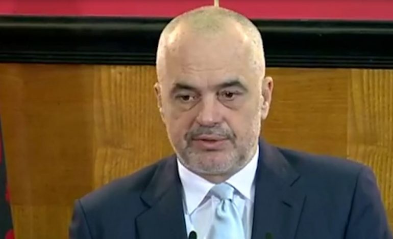 “DREJTORI SKA MË LIDHJE”/ Rama: Të gjitha emërimet e mësuesve nga janari do t’i “bëjë” kompjuteri!