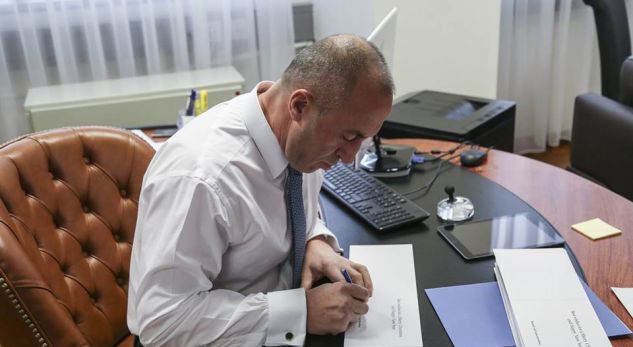ARRESTIMI I ZËVENDËS MINISTRIT/ Kryeministri i Kosovës paralajmëron largimin nga posti