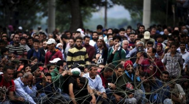 KRIZA E EMIGRANTËVE/ Berlini i ofron 1,6 mld euro shteteve federale që presin refugjatët