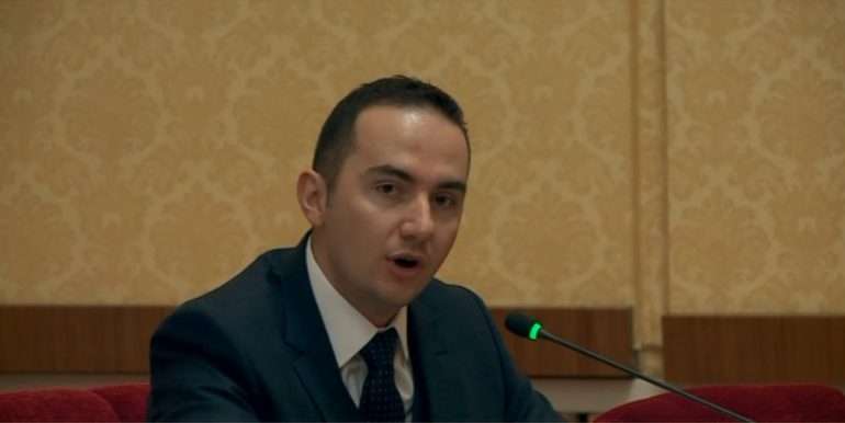 VETTINGU NË POLITIKË/ Salianji braktis mbledhjen: Duam paketën antimafia, duam dekriminalizimin e zgjedhjeve