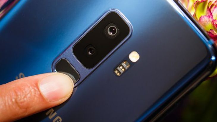 E PABESUESHME/ Telefoni me ekran që paloset vjen vitin e ardhshëm