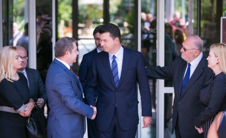 “SKANDALI” I GAZETËS GREKE/ Shpëtim Idrizi ka marrë 340 mijë euro nga Athina. Edhe Artur Zheji me Ardit Gjebrean…