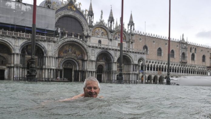 VENECIA ZHYTET NËN UJË/ Pamjet që po bëjnë xhiron e botës