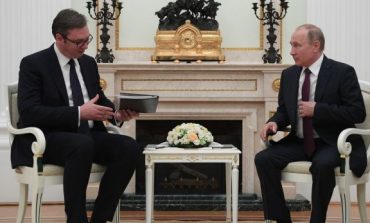 VIZITA NË RUSI/ Dialogu me Kosovën, Vuçiç raporton tek presidenti Putin