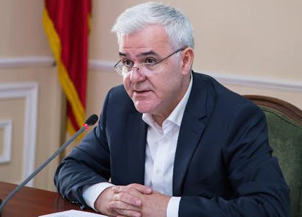 “PAKETA ANTIKRIM”/ Xhafaj në twitter: Policia do t’i “nxijë” jetën të gjithë atyre që…