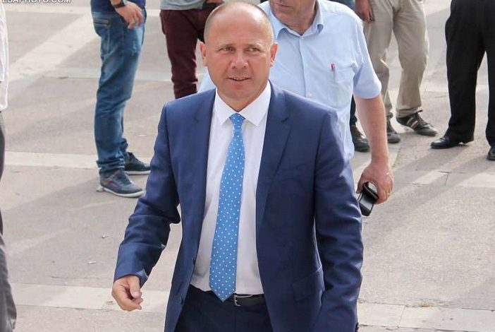 TJETËR RAST NË KAMËZ/ Vajza ngacmohej nga Xhelal Mziu, viktima u dërgua në Bruksel