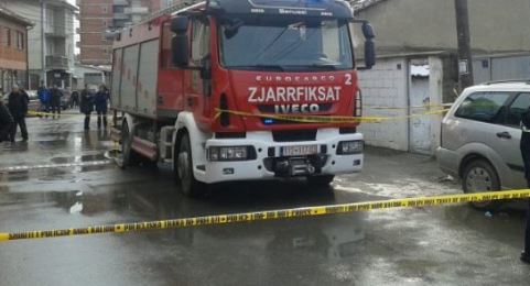 E FUNDIT/ Zjarr në një lokal në Tiranë. Dyshohet se ka qënë…