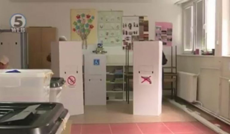 REFERENDUMI NË MAQEDONI/ Ja reagimet pas pas dështimit të pjesëmarrjes