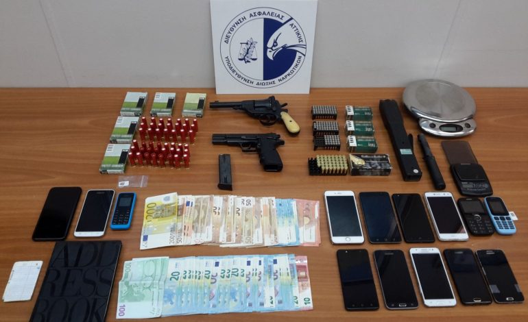 “OPERACIONI NDËRKOMBËTAR”/ Kapen 382 kg kokainë, në pranga 9 persona. Kapobanda një shqiptar (EMRI)