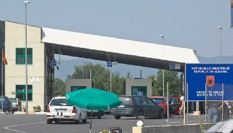 E KËRKUAR NGA INTERPOL BEOGRADI/ Kapet 42 vjeçarja SERBE në Muriqan. Kishte…