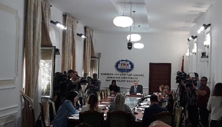 BUXHETI DHE “LIGJET”/ “Drejtësia” dhe ILDKPI kërkojnë shtesë, Fino: Rriten pagat e policisë së burgjeve