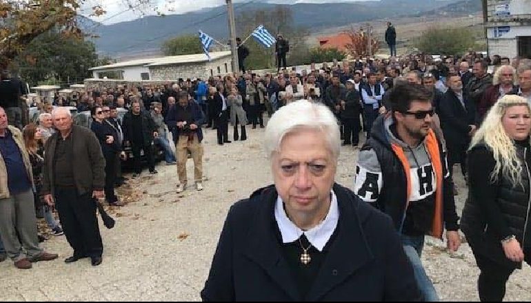 THIRRJET RRACISTE NË BULARAT/ Shqipëria shpall “NON GRATA” eurodeputeten ekstremiste Eleni Theocarus