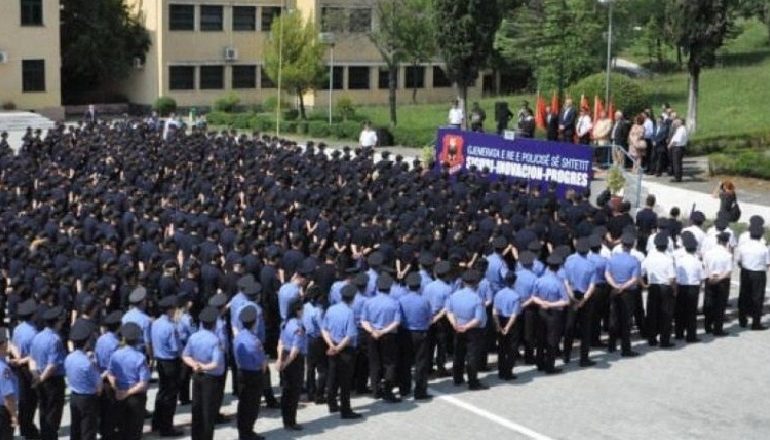 KUR KOPJOJNË POLICËT/ 100 efektivë i përgjigjën NJËLLOJ pyetjeve, anulohet testimi për gradën “Komisar”