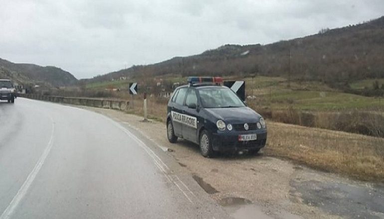 E RËNDË/ Aksident në aksin e vjetër Milot-Laç, një i vdekur, plagoset një grua