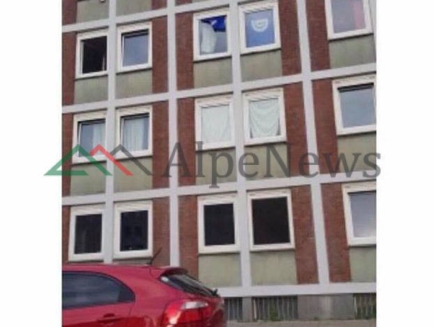 Si ta tregosh që je “demokrat” me një lëvizje! (FOTO)