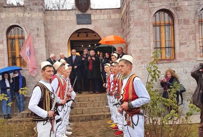 PAS RESTAURIMIT/ Muzeu i Kastriotëve në Sinë nis aktivitetet kushtuar Skënderbeut