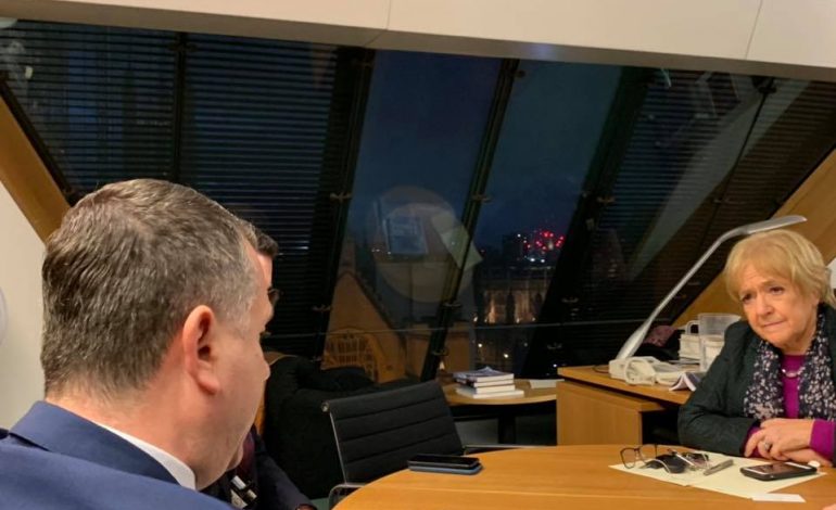 TAKIMI ME EMIGRANTËT NË LONDËR/ Balla: Zgjedhjet e 2021, do garantohet vota e shqiptarëve që jetojnë jashtë
