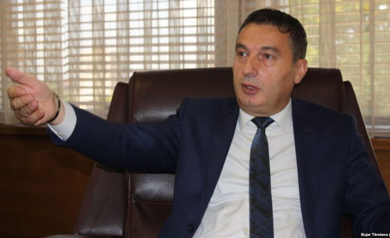 PAS SHQIPËRISË/ Ministria e Arsimit në Kosovë ndalon përdorimin e telefonave në shkolla