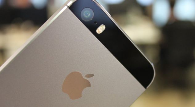 KATËR ARSYET/ Nëse keni iPhone 6S ose më të vjetër, duhet ta bëni menjëherë këtë