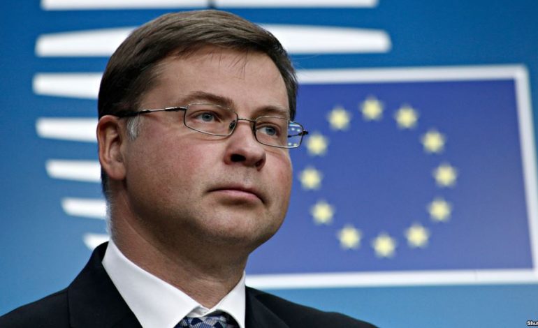 BUXHETI KOMBËTAR/ KE: Italia po rrëshqet në paqëndrueshmëri financiare