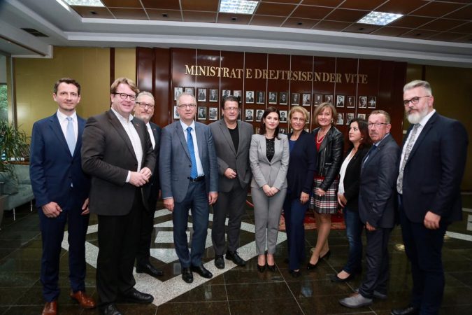 GJERMANIA MBËSHTET REFORMËN NË DREJTËSI/ Gjonaj: Ndryshime radikale