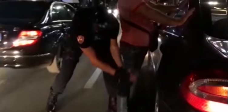 SHERR ME ARMË NË LOKAL/ Arrestohet 27 vjeçari (EMRI+VIDEO)