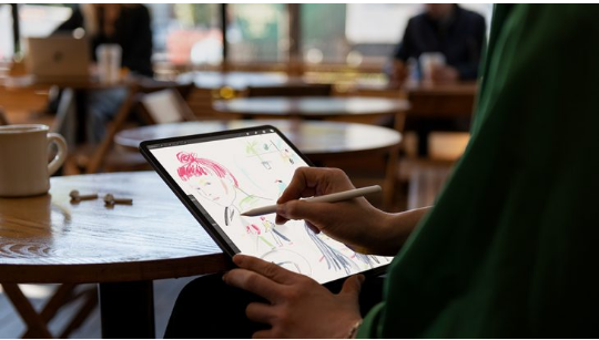 E BUJSHME/ 3 arsye pse iPad Pro-t e rinj nuk e zëvendësojnë dot një laptop