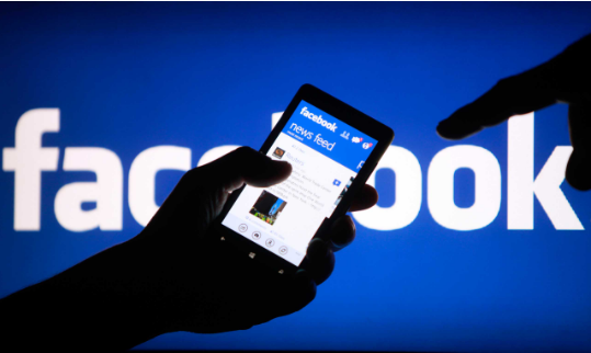 Facebook jep gjashtë milion dollarë fonde për të stërvitur gazetarë