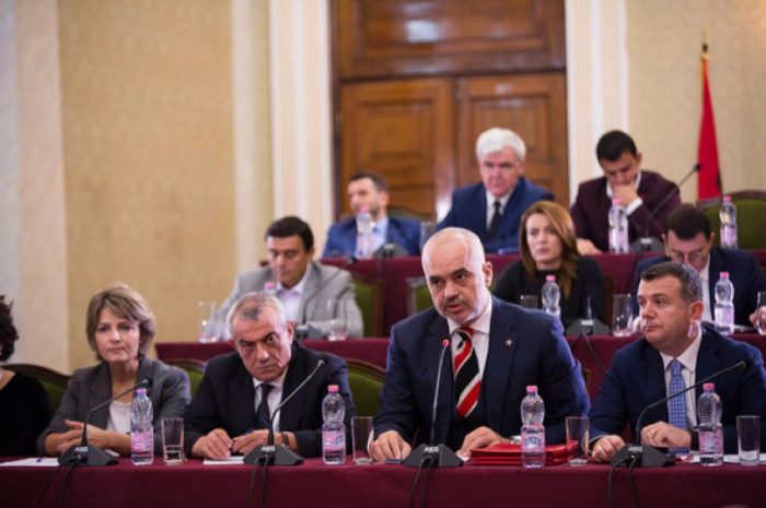 META NUK DEKRETOI LLESHIN/ Balla tregon se çfarë do të bëjnë 25 deputetë të PS