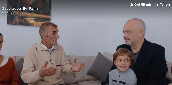 RAMA PUBLIKON VIDEON/ Me dritën e ndezur të së ardhmes për familjen e Niko Ahmetit