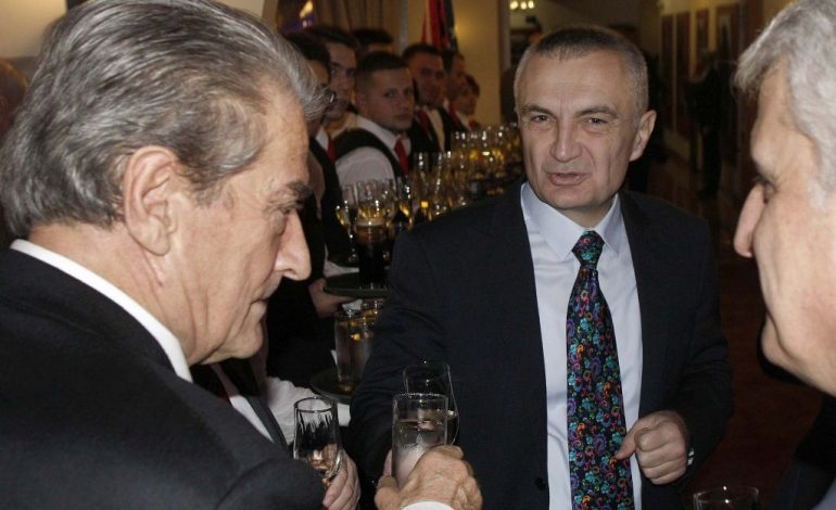 “ZËRI I AMERIKËS”: Provë force mes Presidencës e Qeverisë, i pashpjegueshëm fakti i mosdekretimit nga META