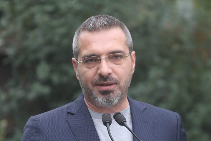 “DUHET NDIHMA JOTE”/ Tahiri flet sërish, ja videoja që publikon