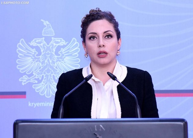 BUXHETI I MBROJTJES/ Xhaçka: Rritje pagash për ushtarakët