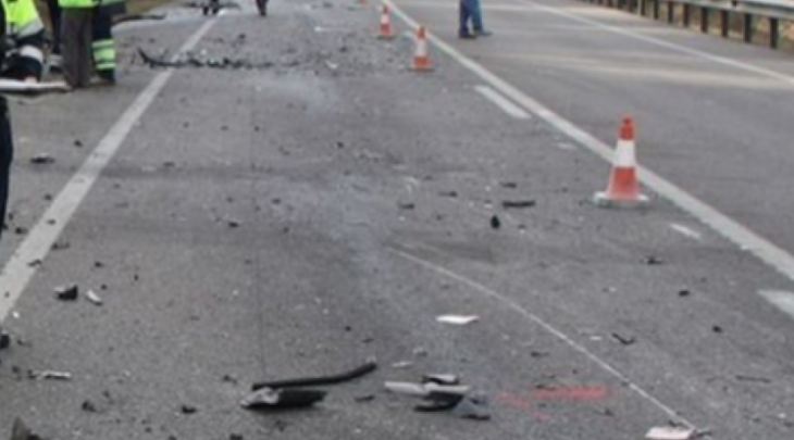 ISHTE DUKE SHKUAR NË SHKOLLË/ 11-vjeçarja përplaset nga autobusi. Ndodhet në gjendje të rëndë