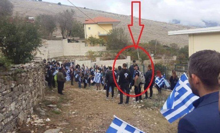 “SHTETI I HASHASHIT NDALON HOMOGJENËT”/ Si e pasqyruan mediat greke ceremoninë mortore për Kacifas