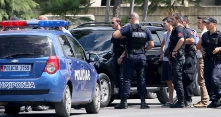 E FUNDIT/ I dënuar për vrasje e trafik, ekstradohet fieraku nga Holanda (EMRI+FOTO)