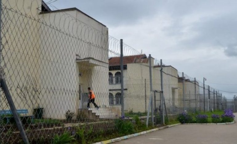 TË DËNUAR PËR VRASJE/ Si u arratisen dy të miturit nga burgu, policia jep detaje