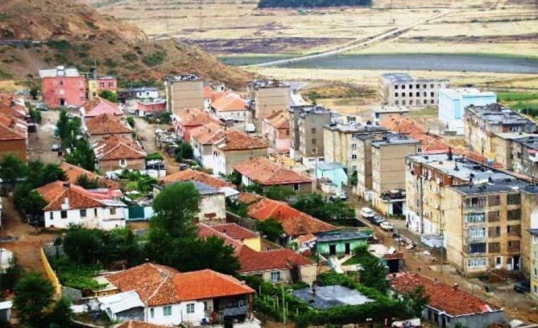 E RËNDË NË BULQIZË/ Luante te shtëpia e gjyshit, bie nga lartësia fëmija 4-vjeçar