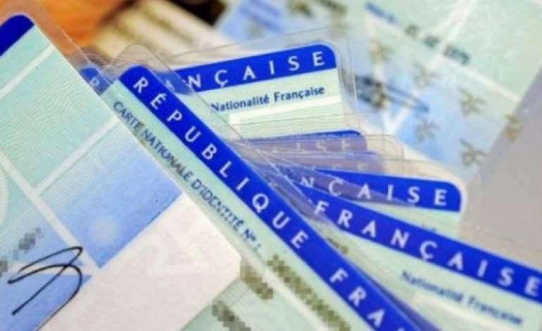 DONTE TË KALONTE NË BE/ Ndalohet në Portin e Durrësit 24-vjeçari me dokumente false franceze