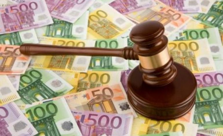 MASHTRUESI SHQIPTAR/ Reklama e keqe e referendumit në Zvicër: Dedektivi e zbulon “invalidin” si bodigard në disko