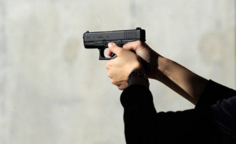 ADOLESHENTI PROBLEMATIK/ Një 17-vjeçar “BËN NAMIN” në Kuçovë, ja çfarë dënimi rrezikon