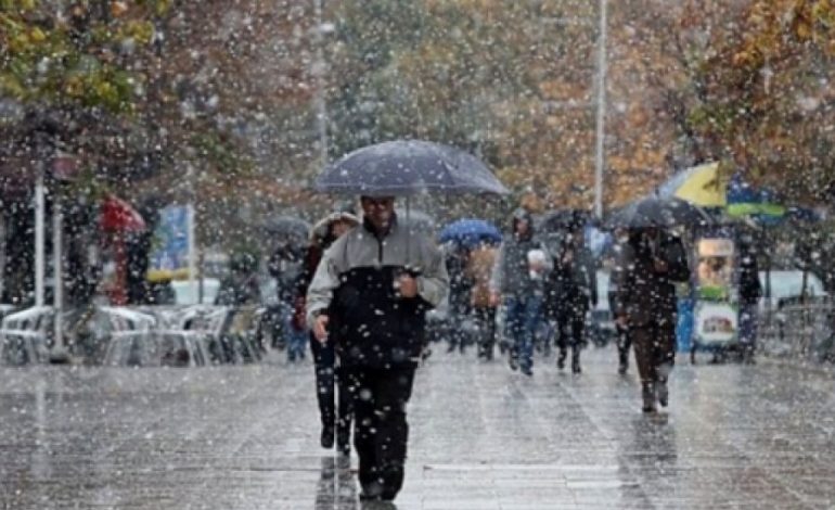 ÇFARË PO NDODH ME MOTIN/ Rënie drastike e temperaturave! Ja kur parashikohet të bjerë DËBORË