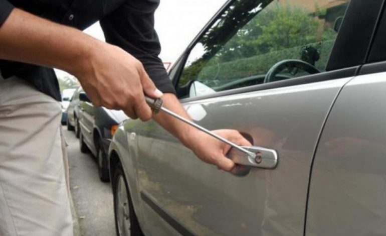 NDODH NË SKRAPAR/ Tre të RINJ vjedhin “Benz-in” dhe e dërgojnë për SKRAP në…