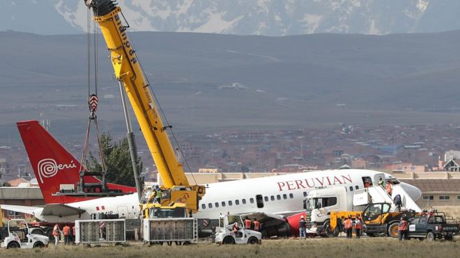 AKSIDENT NË BOLIVI/ Rrëzohet avioni me 127 pasagjerë, panik në bord (FOTO+VIDEO)