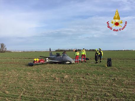 INCIDENT NË ITALI/ Një avion i vogël bie në Venecia, 2 të vdekur
