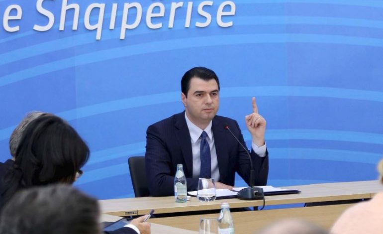 JAVËT E ARDHSHME NË POLITIKË/ 4 çështjet që Basha diskutoi me grupin parlamentar
