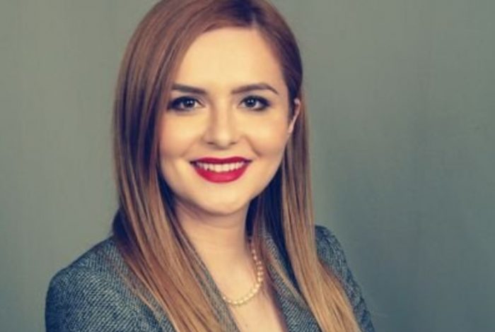 AMBASADORE NË SHBA/ Njihuni me DIBRANEN simpatike, Marigona Markun që do të…