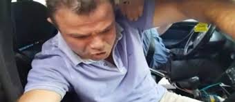 U FILMUA DUKE SHARË POLICËT/ Elmaz Haruni humb zgjedhjet për kryetar PD-je në Gramsh
