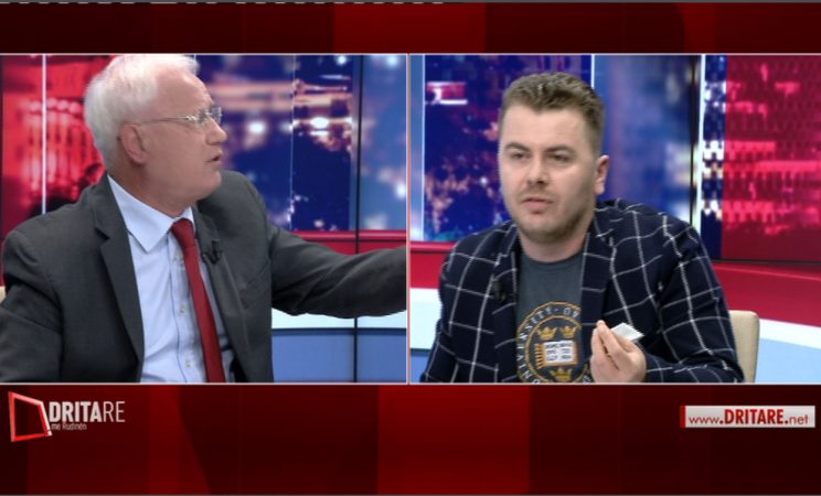 “FRASHËRI”/ “Paguhesh për shtrembërim të historisë”, Milo PËRPLASET me Kaprin
