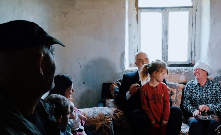 “O ZOT”/ Familja që i la Ramës mbresa fantastike: Në varfëri të thellë, por këta fëmijë …